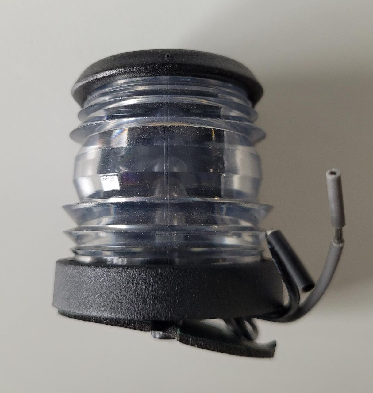 AQUASIGNAL Serie 20 Masttopp-Laterne (weiß) Fussmontage 12V schwarzes Gehäuse, unbenutzt und originalverpackt