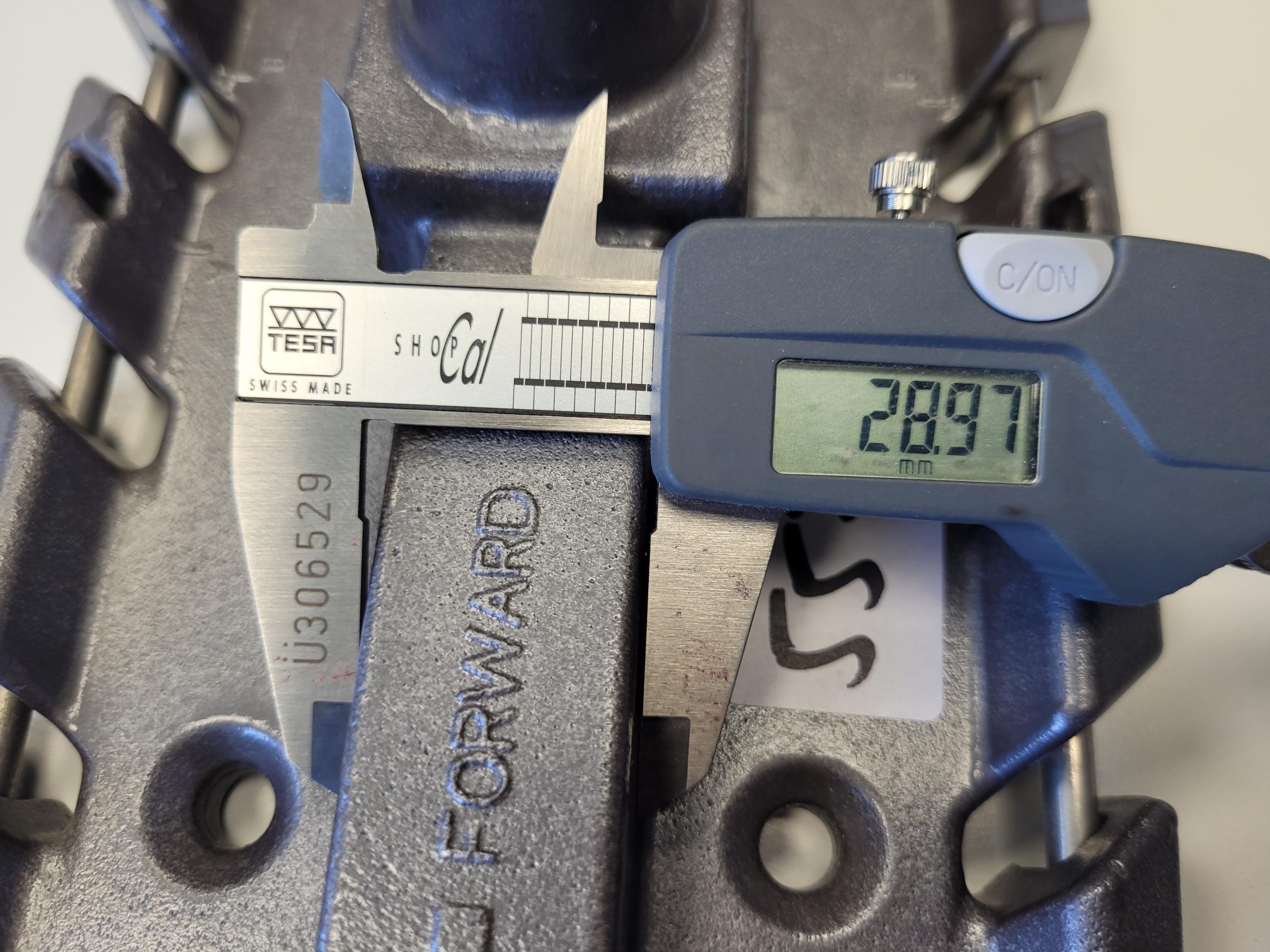 SELDÉN 510-157 Mastfuß T-Basis mit Blockaufnahme für an Deck stehenden Mast