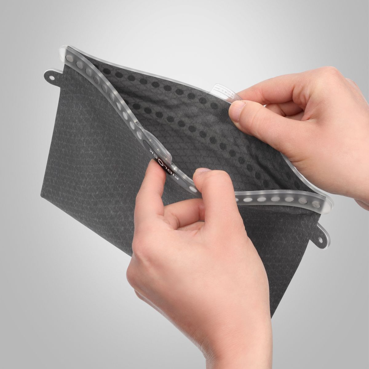 FIDLOCK Hermetic Dry Bag Multi, fabric grau, 224x140 mm