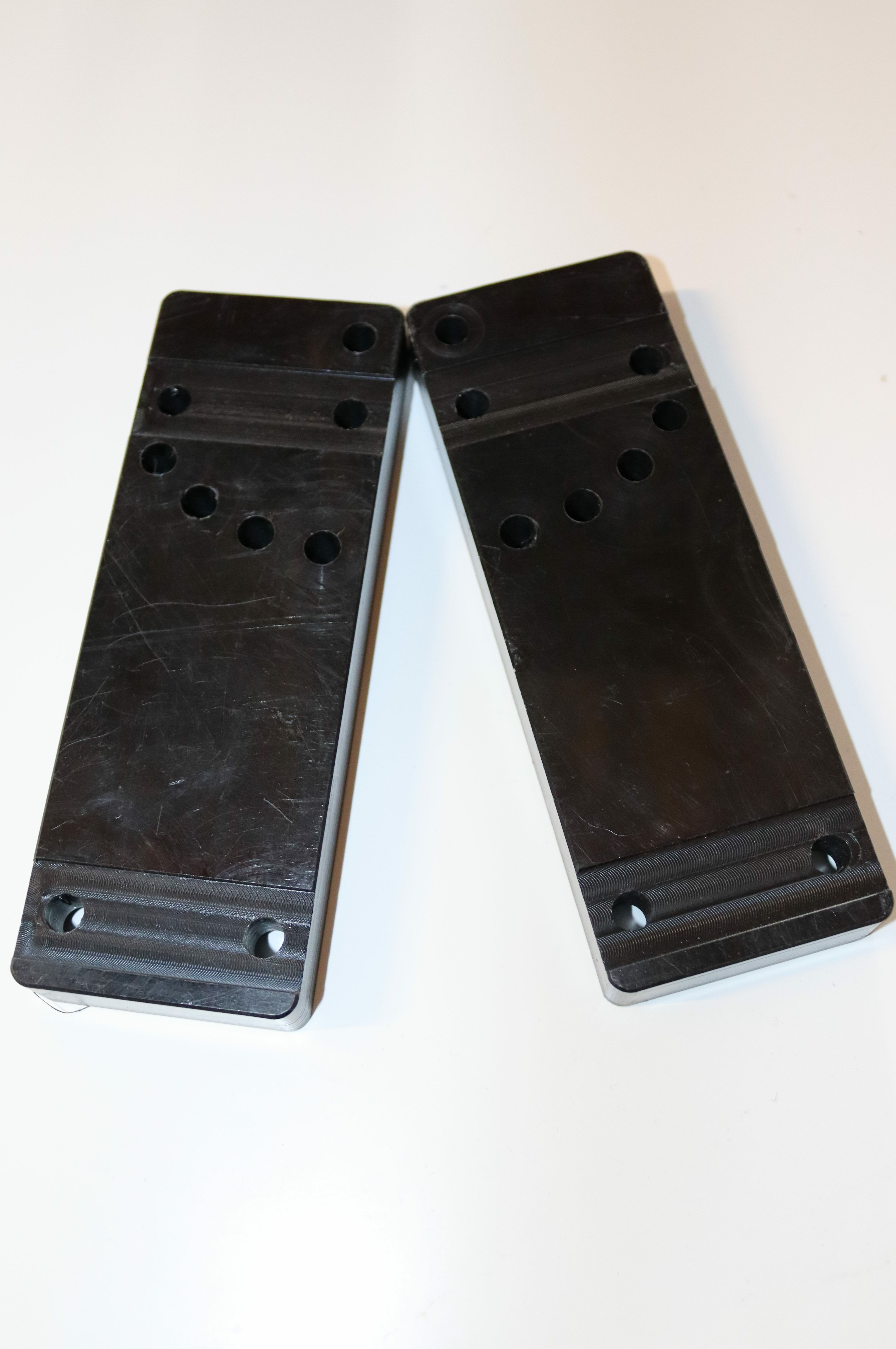SV14 Pedal Adjustment Plate (left and right) 168x60x20mm