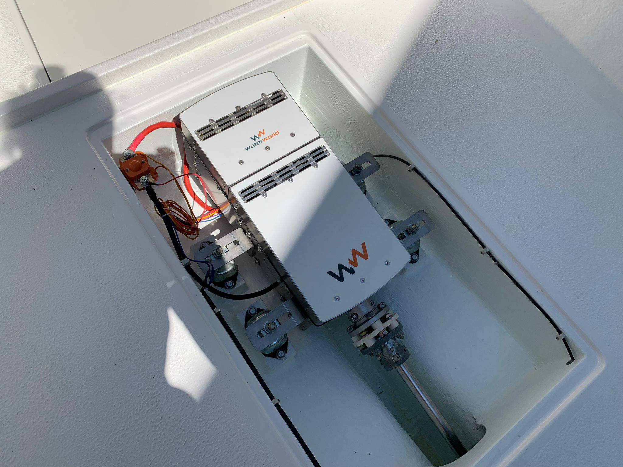 DANEL 505 - klassisches Elektroboot / Motorboot, komplett mit 4kW Waterworld-Elektroantrieb und 6,5 kWh Li-Fe Batterie | 5,05 m x 2 m