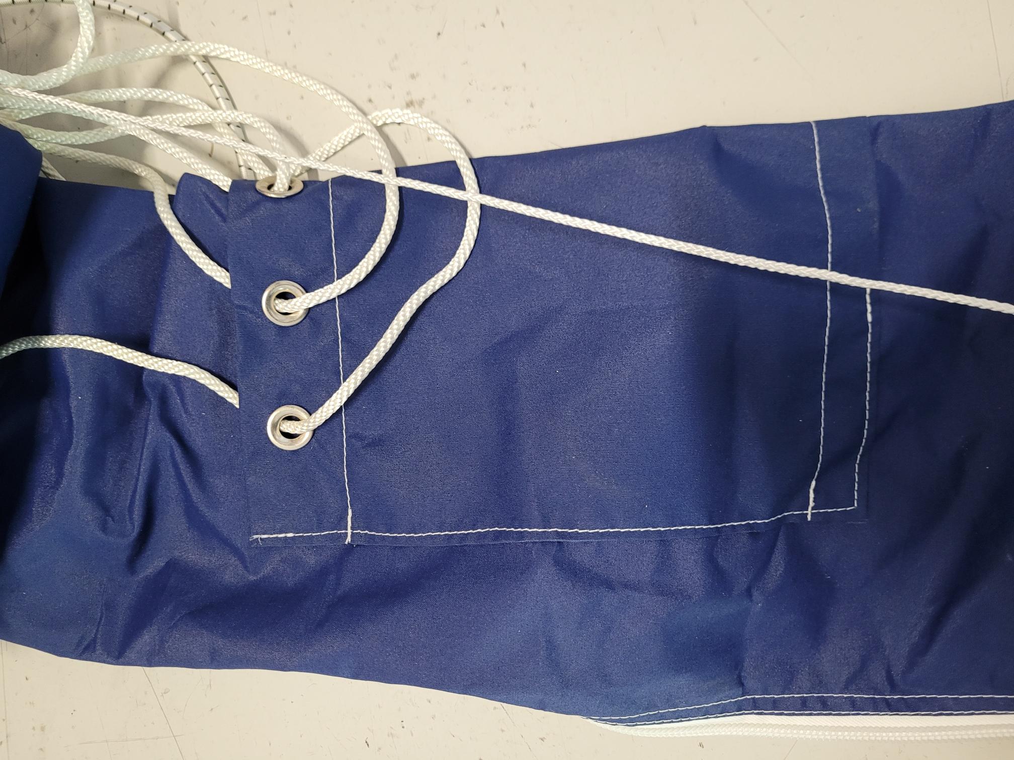 Rollfockpersenning Länge 11,10m, Umfang 45cm, Blau, mit Diagonalschnürung und Tasche, Airtex