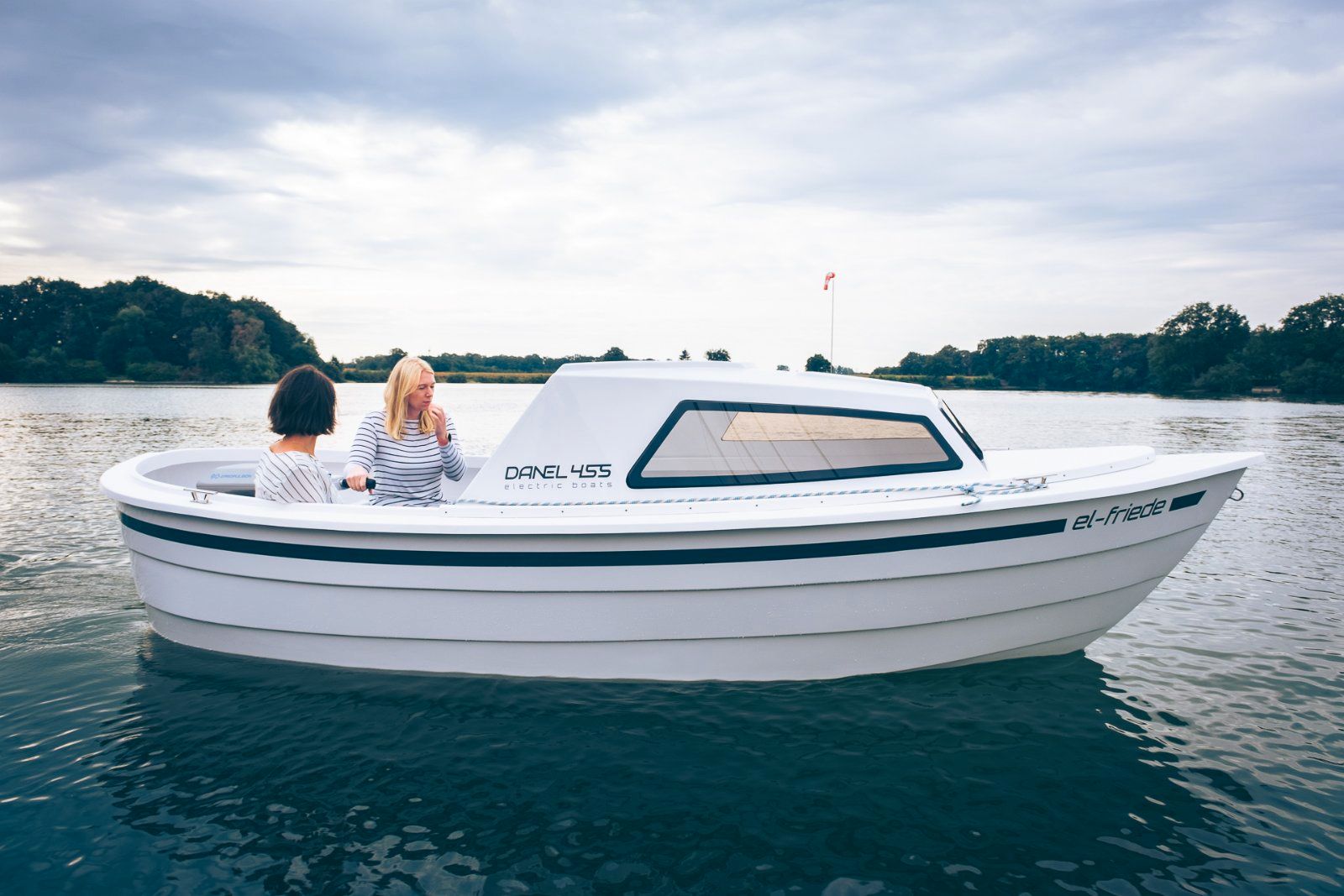DANEL 455 - klassisches Motorboot 4,55 m x 1,60 m
