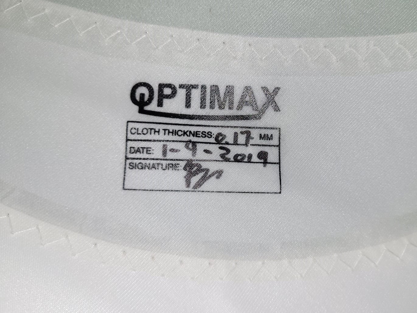 OPTIMAX Optimist (OX57) Crosscut Regattasegel UNO mit verjüngten Segellatten, Reihleinen, Fenster, IODA-Label, Segelsack, 35 - 45 kg