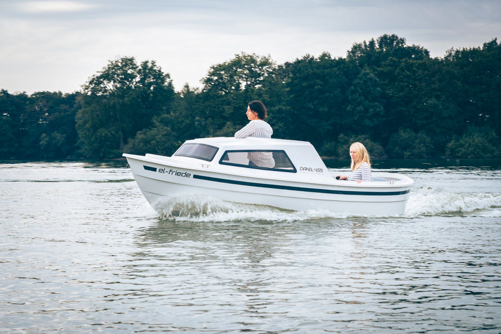 DANEL 455 - klassisches Motorboot 4,55 m x 1,60 m