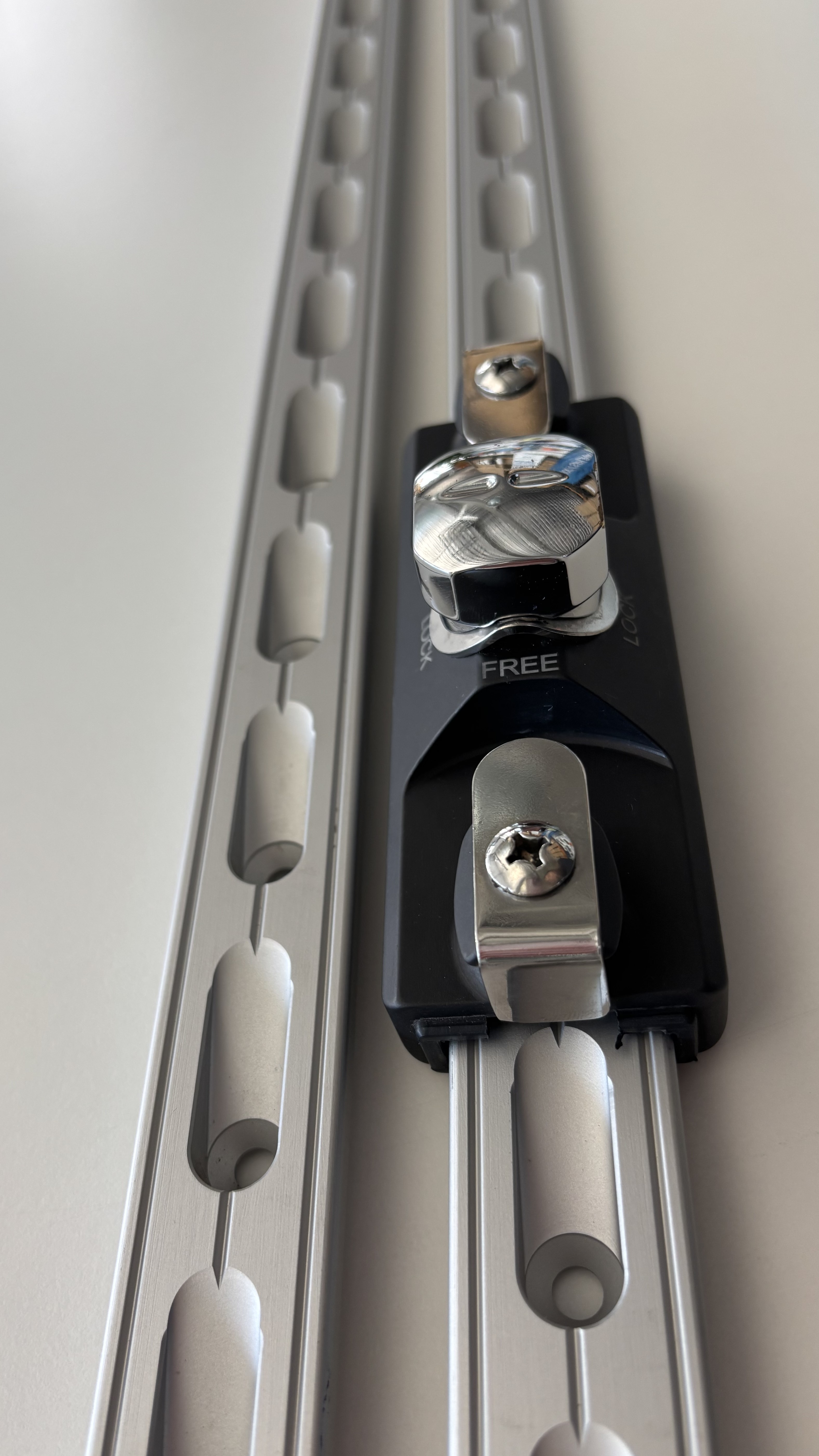 ANTAL T-Schiene mit Befestigungsschlitten Set