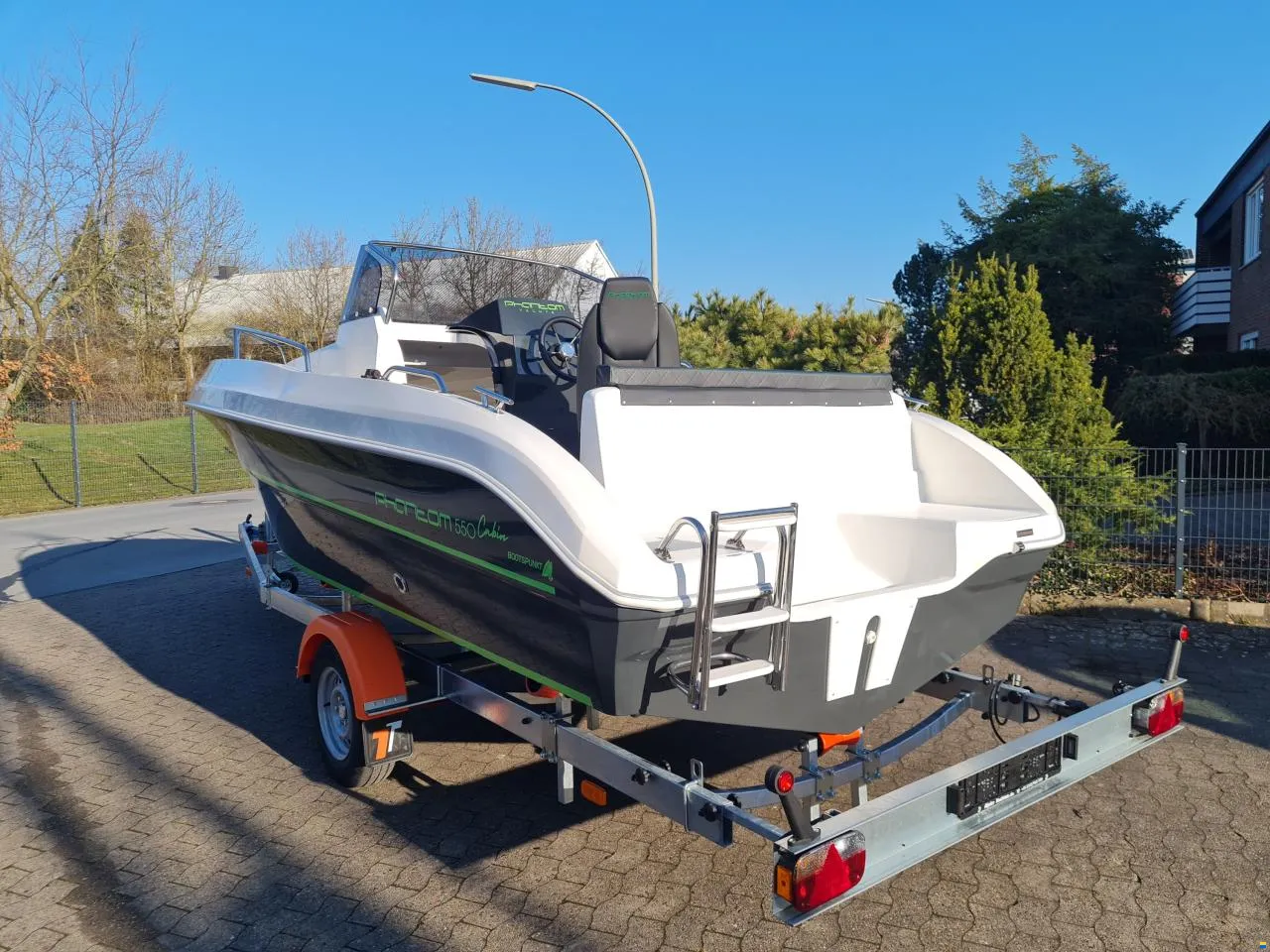 PHANTOM YACHTS 550 Cabin mit sehr guter Zusatzausstattung - zu besichtigen in Ludwigsburg