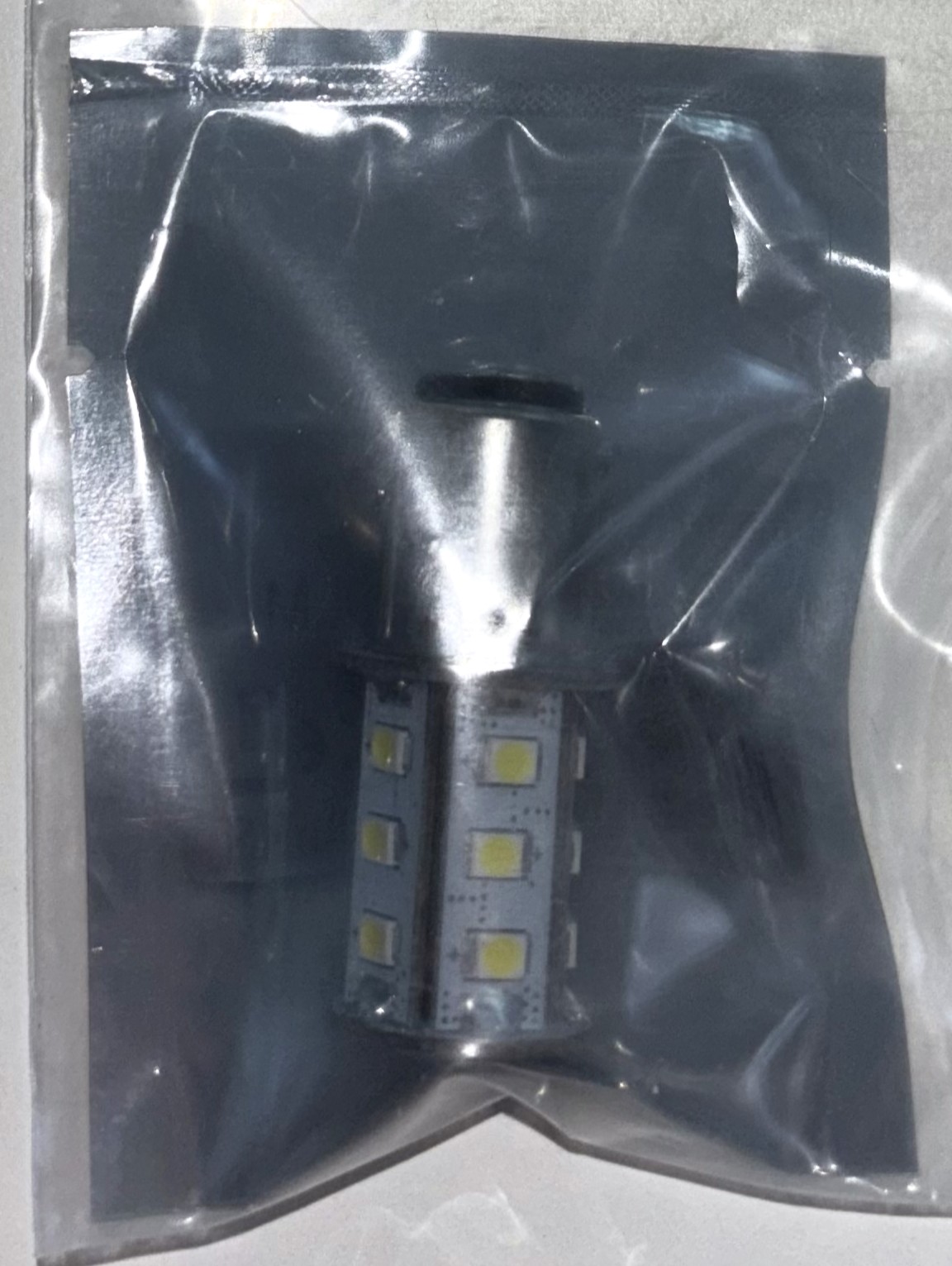 LED 10-30V  Birne 2,6W warmweiß BAY15d