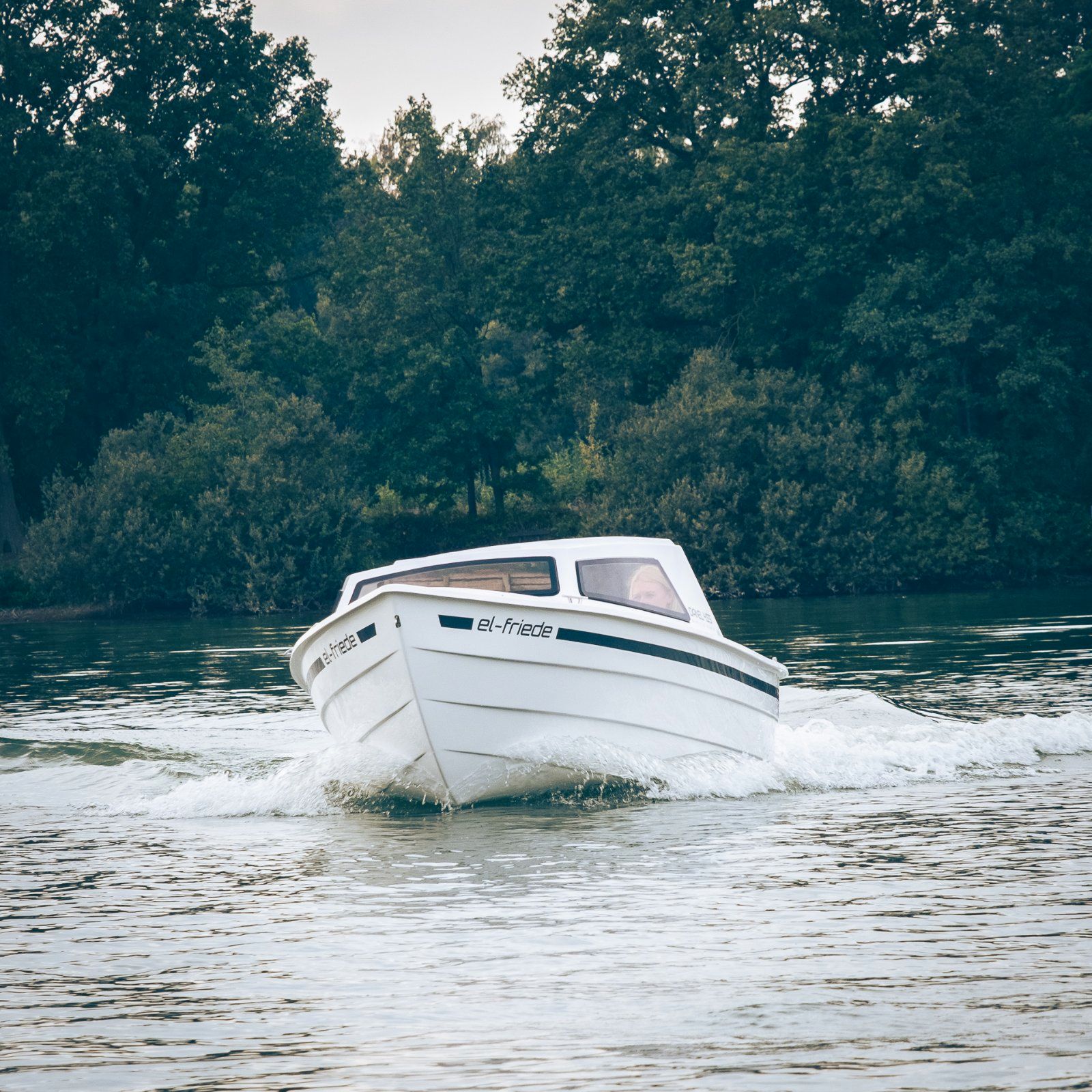 DANEL 455 - klassisches Motorboot 4,55 m x 1,60 m