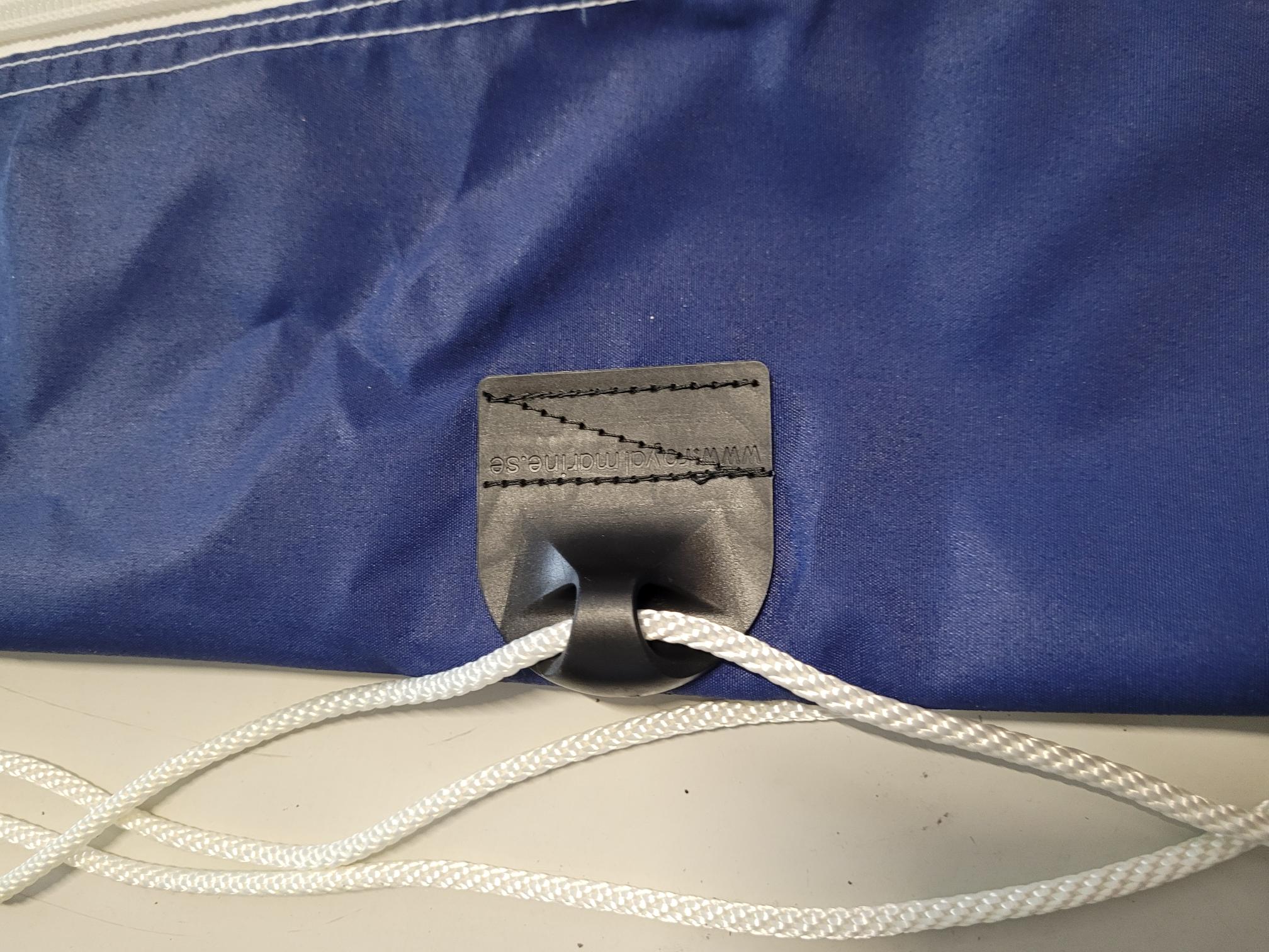 Rollfockpersenning Länge 11,10m, Umfang 45cm, Blau, mit Diagonalschnürung und Tasche, Airtex