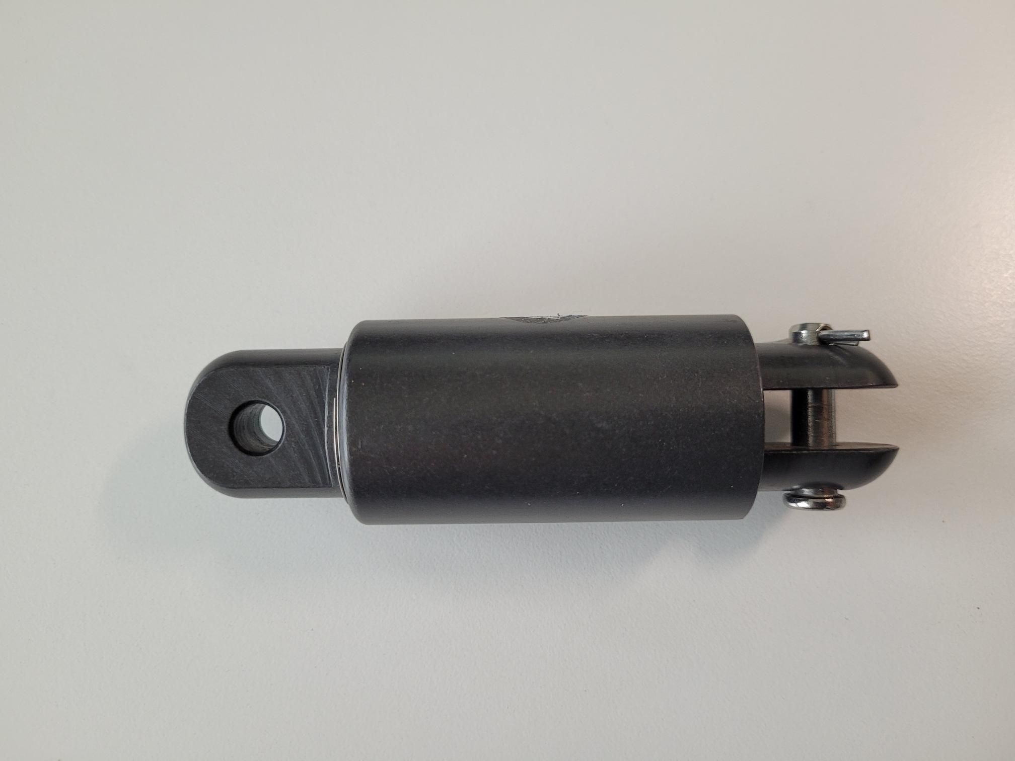 Dieser Toppwirbel passt zur Harken "High-Load" Rollanlage, die auch bei Bootspunkt erhältlich ist. Bis 5mm Vorstag bzw. Kielboote bis ca. 8m Länge