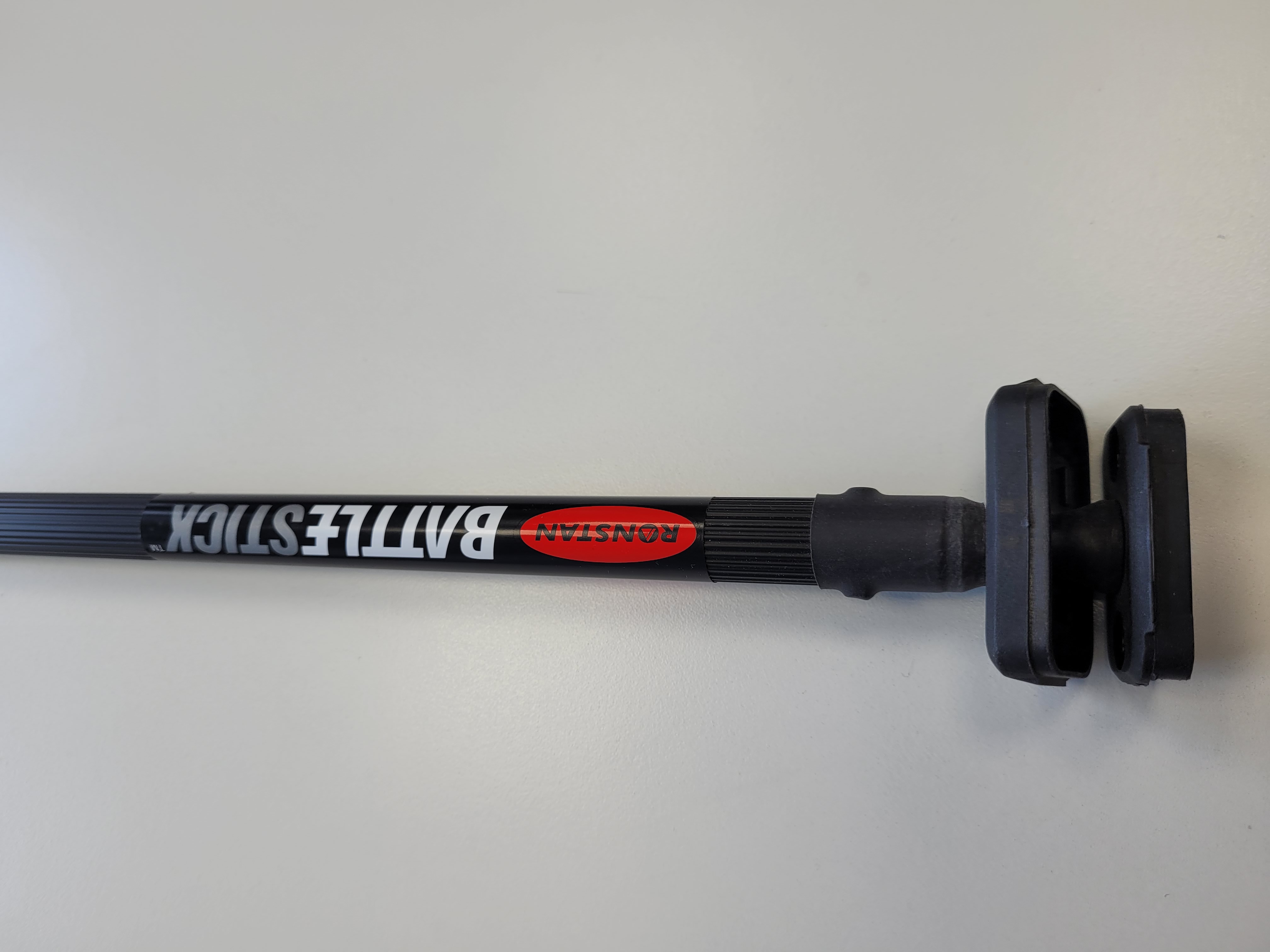 RONSTAN Pinnenausleger 103 cm Battlestick Lightweight Alu, Polurethan-Gelenk, Griff umschäumt - LAGERFUND MIT KLEINER BESCHÄDIGUNG IM SOFTGRIP - daher zum Sonderpreis