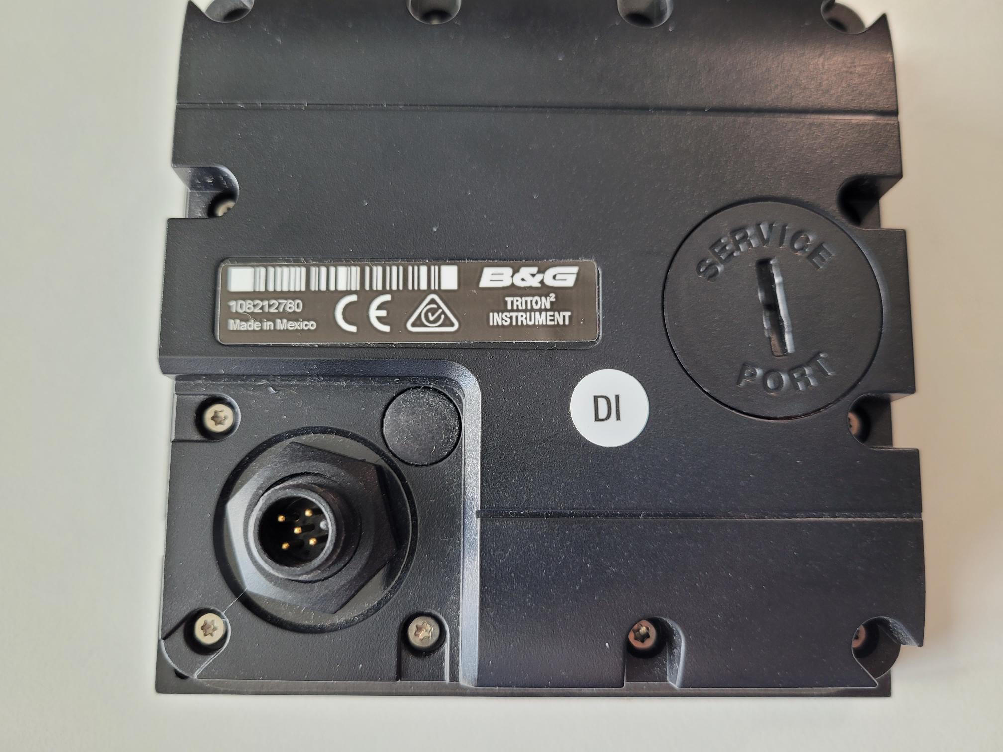 B&G Triton² Display - Navigationselektronik-Anzeige für viele verschiedene Anwendungen