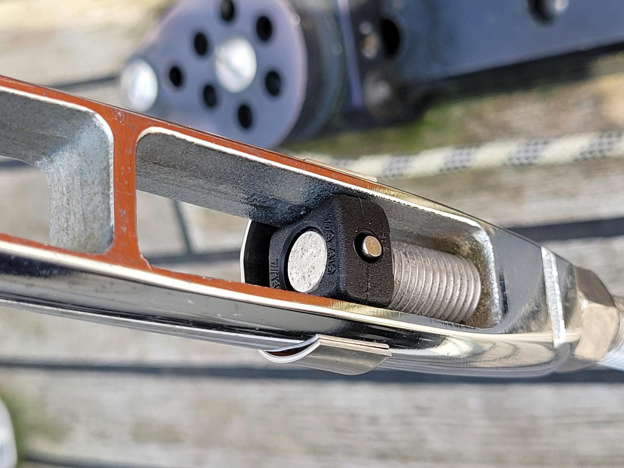 SureClip B - Wantenspanner Sicherung 3/8, 4 Stck für Seldén Wantenspanner - einfache und schnelle Montage, Sicherheit im Handumdrehen