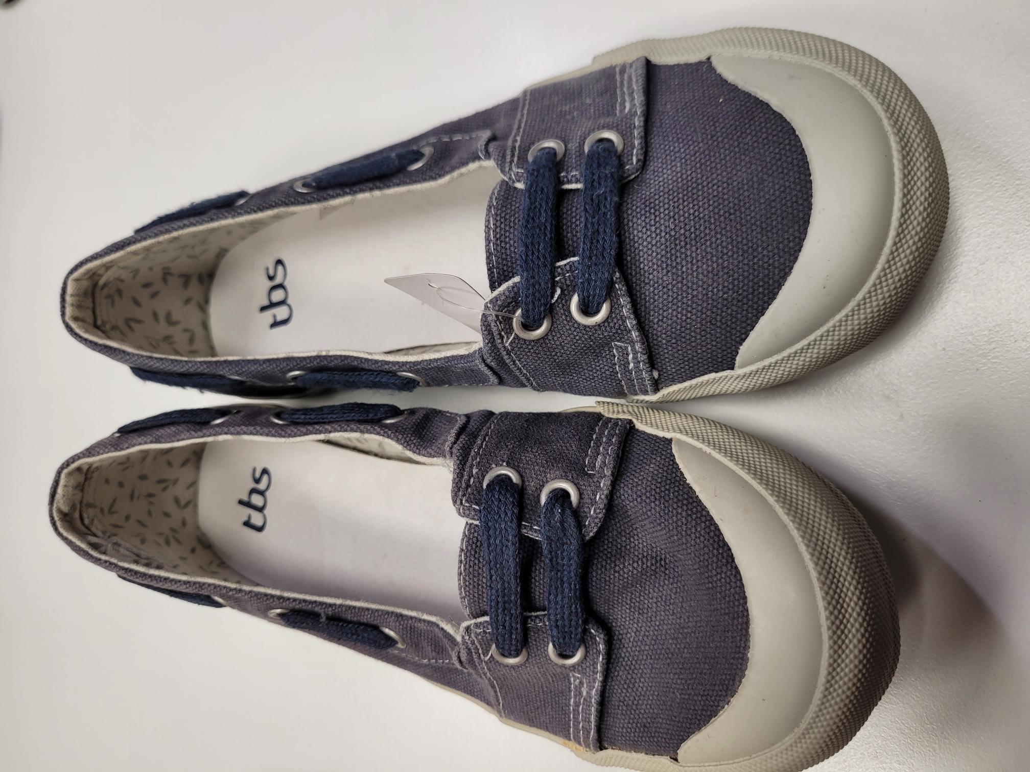 SONDERPOSTEN TBS Bootsschuhe Oceana Blau Größe 36 - lange gelagert und nicht mehr neuwertig. Ideal für Schnäppchenjäger