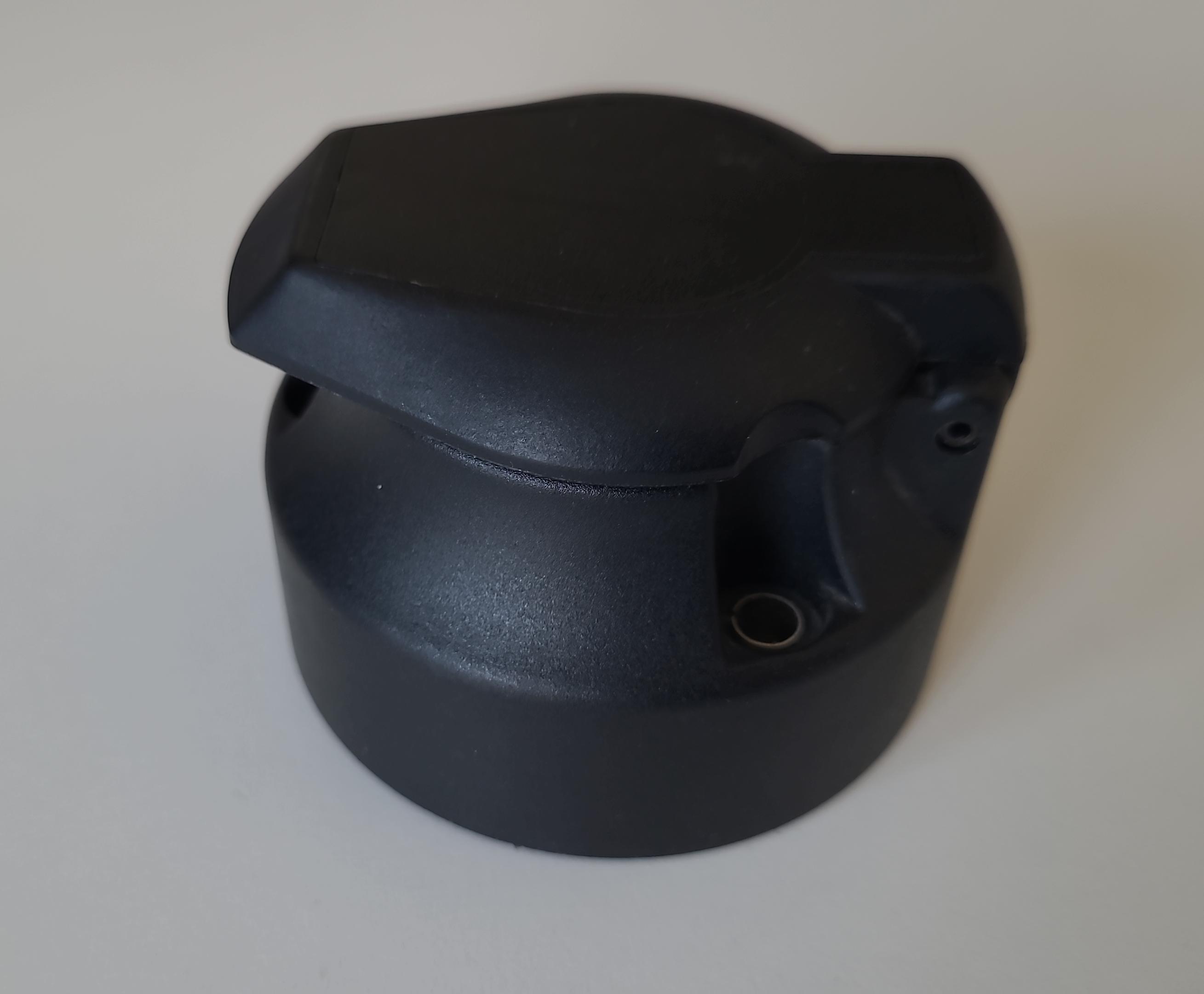 Blinker, Rückleuchte, Lichtleiste an Anhänger oder Zugfahrzeug - mit dieser Steckdose ist alles mit Strom versorgt