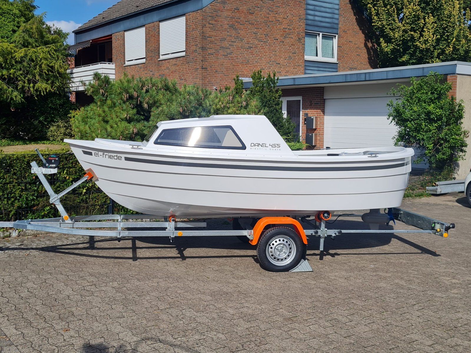 DANEL 455 - klassisches Motorboot 4,55 m x 1,60 m