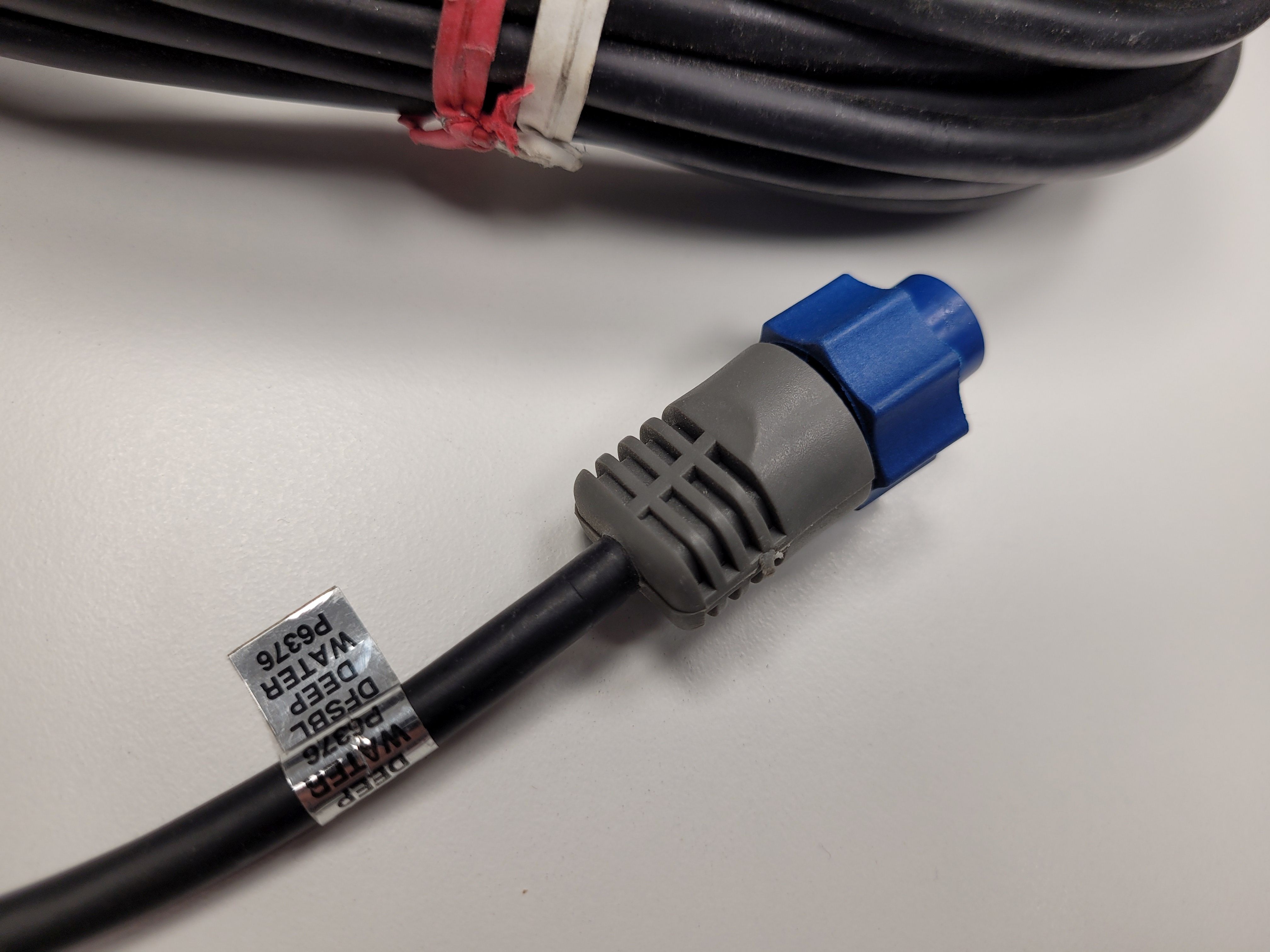 NAVICO Simrad Lowrance 003-6376-00 DFSBL Tiefwasser Heckgeber Tiefe und Temperatur, 50/200 dual-frequenz für große Leistung
